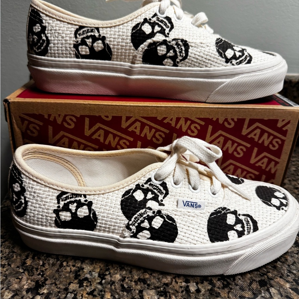 VANS Authentic 44 DX Anaheim Factory Needlework Skulls M 5/ W 6.5
